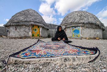 Kerman Rug 1-Behrouz Khosravi-WikiRug.jpg