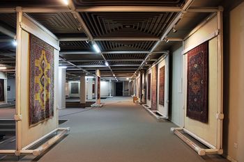 Carpet Museum Iran 5-WikiRug.jpg